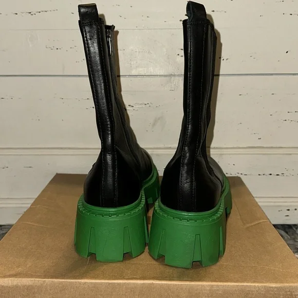 Steve Madden Charges Black, Zip Up with Green chunky heel boots. - Picture 3 of 6